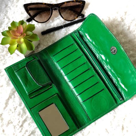 Women's Green Designer Wallets 